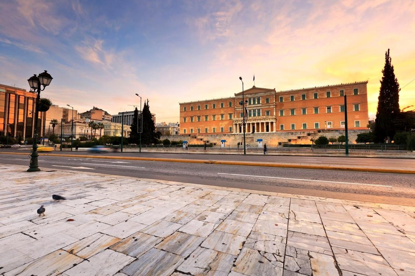Walk To Syntagma,From A Prime-Location, Luxury Apt Atenas Exterior foto